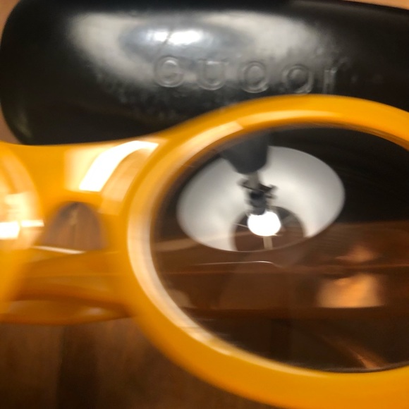 Authentic Vintage Gucci Sunglasses GG2400 - Orange - Picture 11 of 12